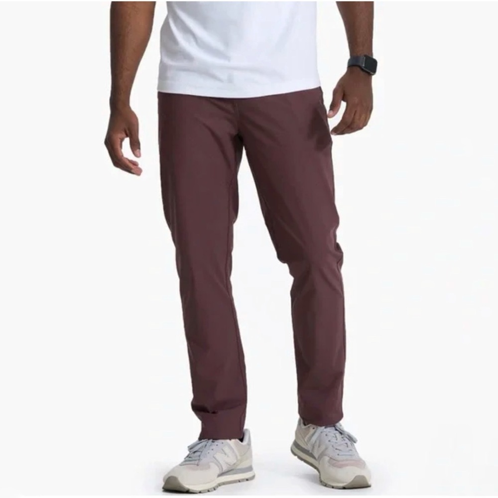 VUORI meta maroon chestnut casual dress pants